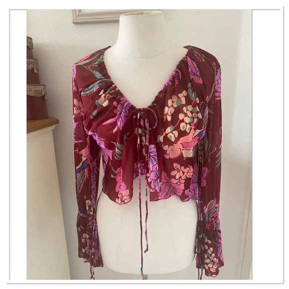 Free People Paradise Floral Print Tie Ruched V-Neck Long Bell Sleeve Top - Picture 5 of 7